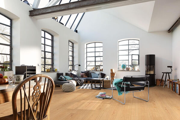 MEISTERDesign. pro ist die richtige Wahl, wenn ein besonders flacher, elastischer und hoch belastbarer Designboden gefragt ist.