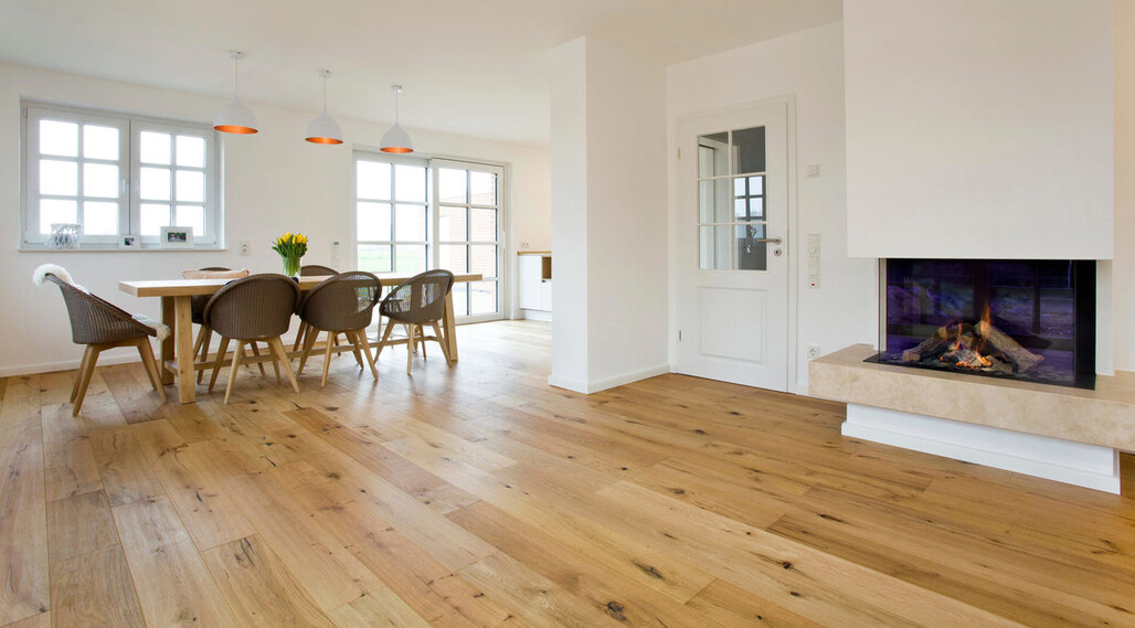 PR-Flooring-Eiche-Landhausdiele-handgehobelt-natur-geoelt-2-V-Fuge