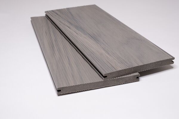 PR Flooring BPC Terrassendiele Silber Holzstruktur silber / geriffelt silber Massivprofil Coextrudiert A0014598 | 52700