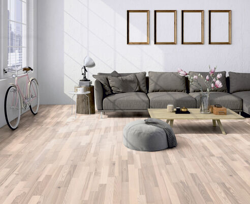  ter Hürne Satin Elements Collection Parkett ausdrucksstark weiß mattlackiert Schiffsboden 3-Stab Naturholz Parkett Esche weißviolett 2390x200x13 mm 1101010096 | 73051