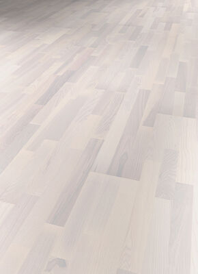  ter Hürne Satin Elements Collection Parkett ausdrucksstark weiß mattlackiert Schiffsboden 3-Stab Naturholz Parkett Esche azurweiß 2390x200x13 mm 1101010616 | 73198