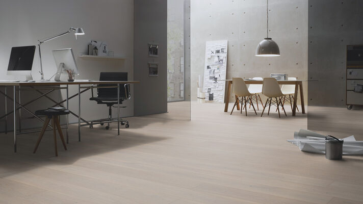  ter Hürne Heaven Collection Parkett ausgeglichen gebürstet, farbig extra mattlackiert Landhausdiele Naturholz Parkett Eiche lichtgrau 1408 2390x200x13 mm 1101012218 | 73552