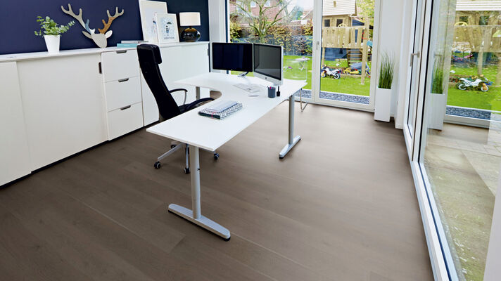  ter Hürne Heaven Collection Parkett ausgeglichen gebürstet, farbig extra mattlackiert Landhausdiele Naturholz Parkett Eiche basaltbraun 1416 2390x200x13 mm 1101012221 | 73579