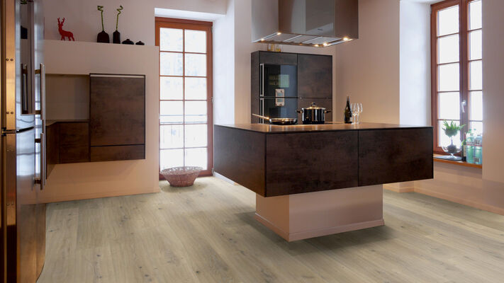  Bennett & Jones Grand Houses Parkett Oak No.20 - Howard plank tradition tradition leicht geräuchert, konter-handgehobelt, weiß naturgeölt Schlossdiele Oak No.20 - Howard plank tradition 2200x260x15 mm 1148012298 | 74179