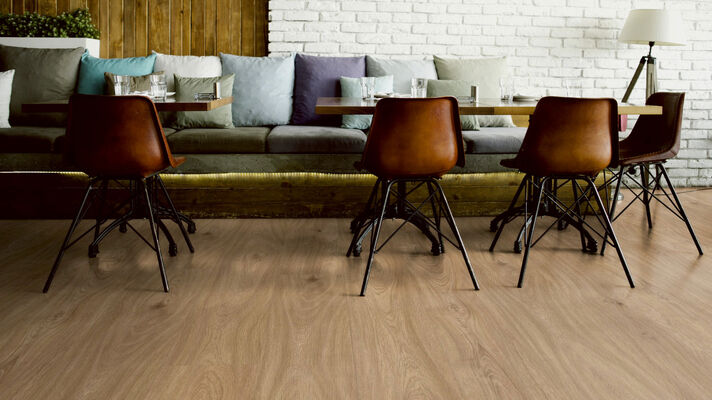  ter Hürne Grand Edition Laminatboden grob-strukturiert Lange Landhausdiele Iko Premium-Laminatboden Eiche Rooftop Bar 2003x245x10 mm 1101021845 | 75439