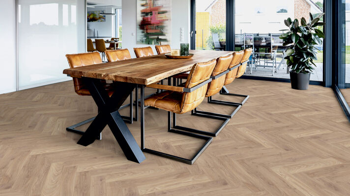  ter Hürne Herringbone Edition Laminatboden gealtert Fischgrät Iko Premium-Laminatboden Eiche Maisonette 630x126x10 mm 1101021848 | 75472