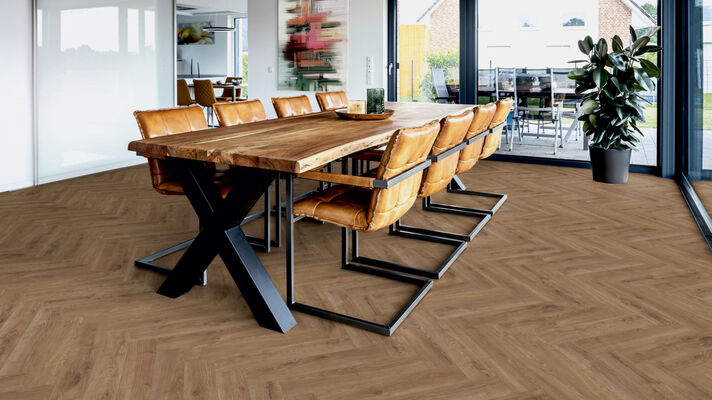  ter Hürne Herringbone Edition Laminatboden grob-strukturiert Fischgrät Iko Premium-Laminatboden Eiche Lodge 630x126x10 mm 1101021849 | 75484
