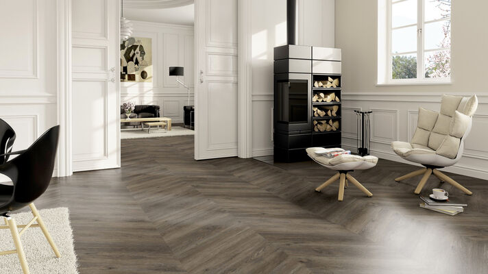 ter Hürne Chevron Edition Design-Vinylboden tief-gebürstet Chevron Soya Design-Vinylboden 1 Eiche Canberra Pro 665,4x152,4x2,5 mm 1101210706 | 77443