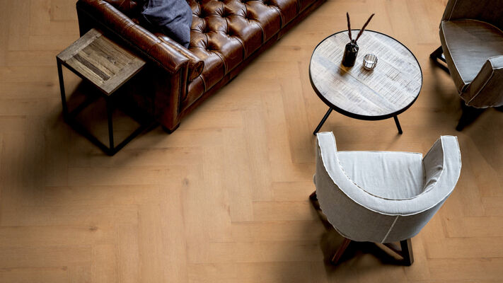  ter Hürne Herringbone Edition Design-Vinylboden Eiche Hamburg tief-gebürstet Fischgrät Soya Perform 743x145x6 mm 1101240800 | 78712