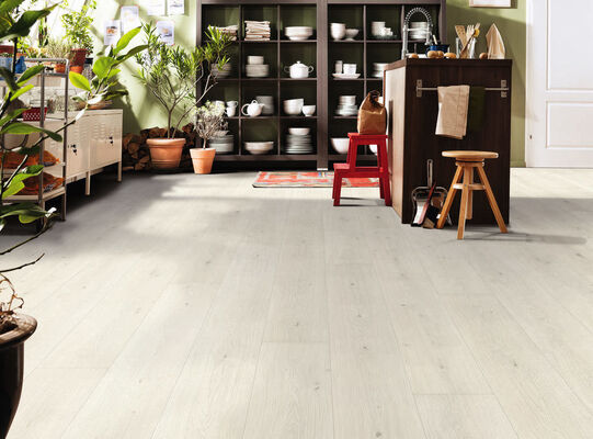  HARO TRITTY 100 Laminat Eiche Emilia weiß authentic soft Gran Via 2200x243x8mm 538765 | 90586