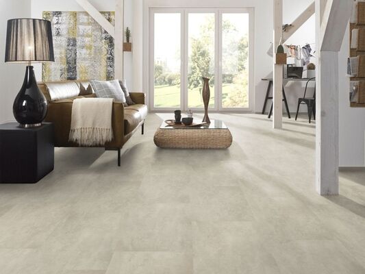  KWG Antigua Stone Vinylboden Sand stone Strukturprägung Vinyl mit HDF-Trägerplatte Landhausdiele 620x450x10 mm KWG770031 | 93076
