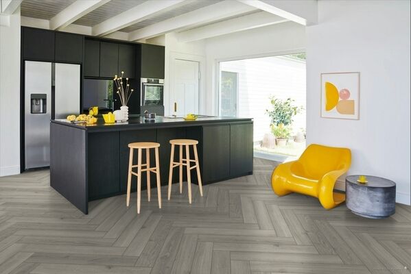  Parador Trendtime 3 Laminat Eiche Studioline lichtgrau Naturmattstruktur Fischgrät 858x143x8 mm 1747865 | 95587